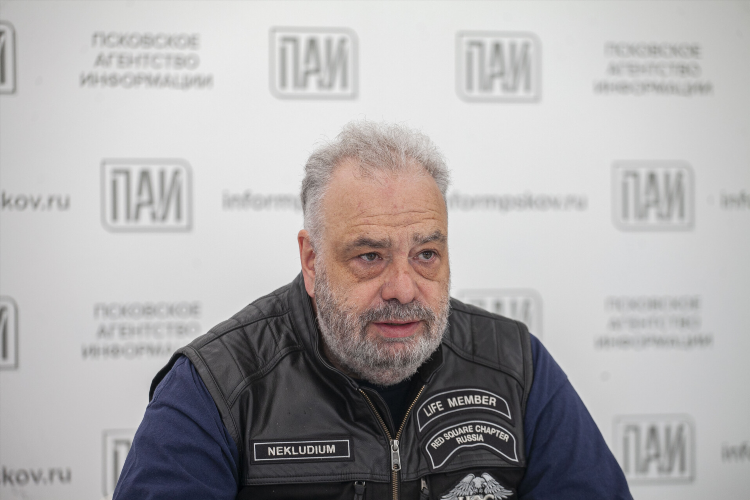 Радио серебряный дождь слушать прямой эфир
