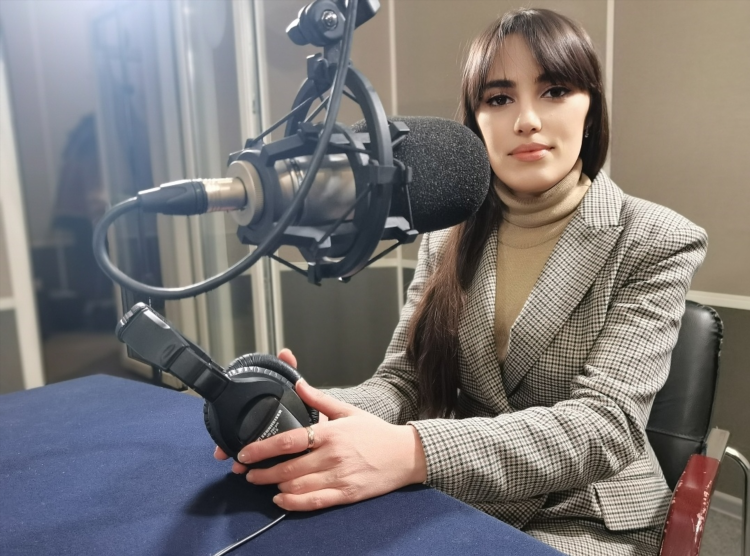 Радио вера 100.9